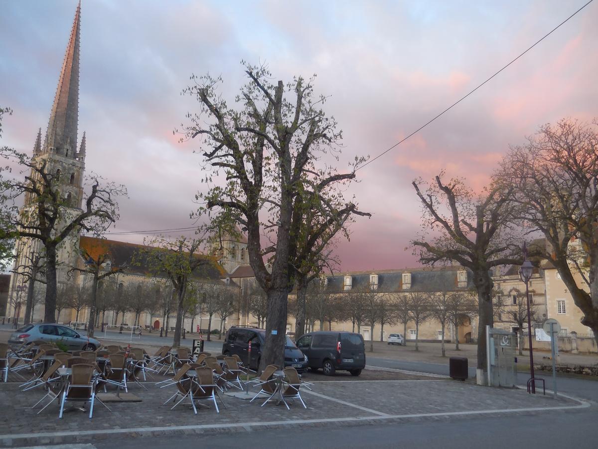Hotel De L'Abbaye Saint-Savin  Extérieur photo